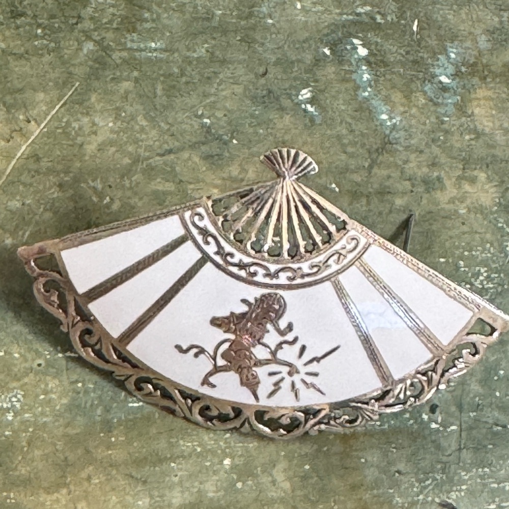Vintage Exquisite Design Siam Niello & Sterling Fan Brooch